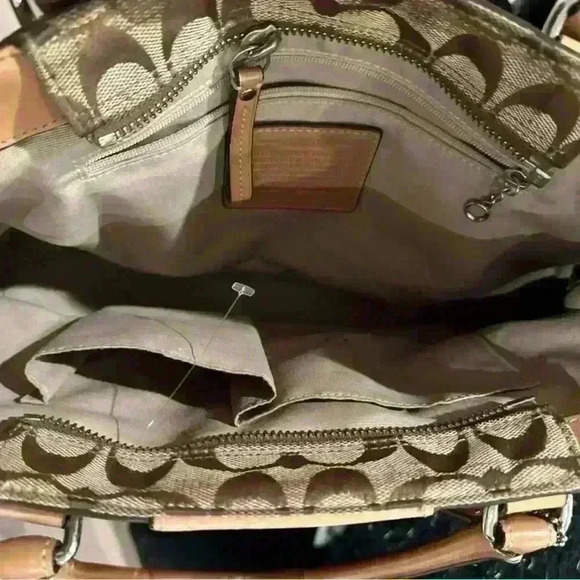 Vintage Authentic medium Hampton signature Coach purse - Picture 8 of 10